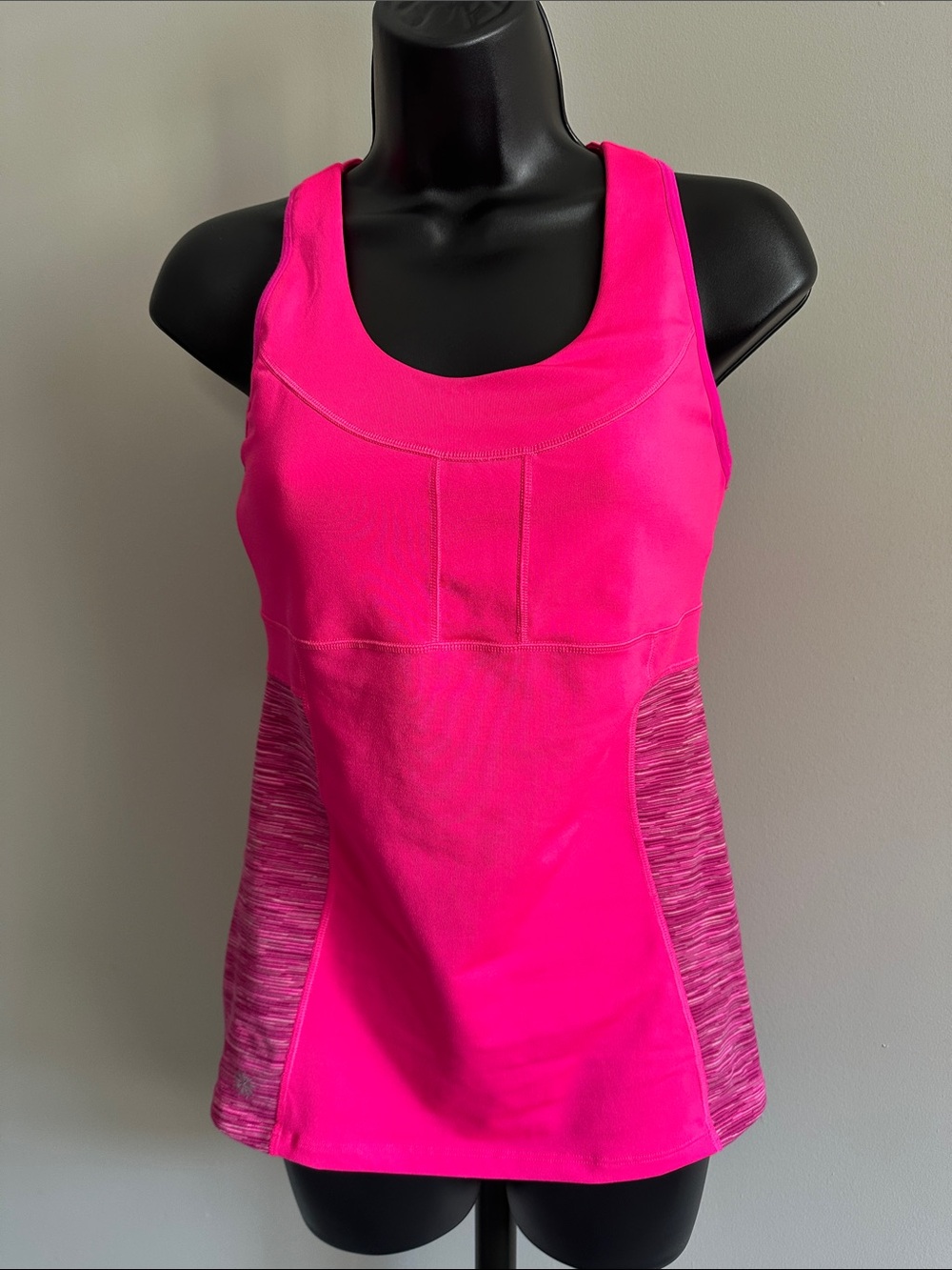 🩷 Athleta Neon Pink Athletic Tank with Heathered Side Panels and Back Pockets